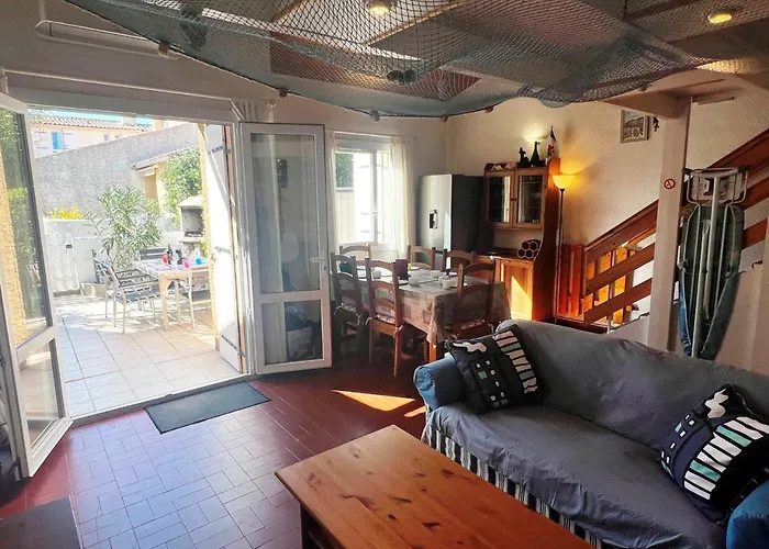 Village Occitan Magnifique T3 Mezzanine Proche Roquille Clim Et Wifi Cap D'agde アパート